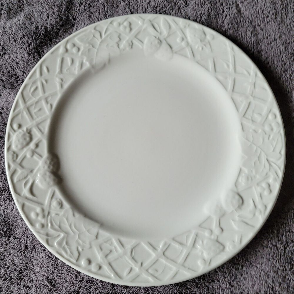 International Tableworks Arbor China Dinner Plate White  with strawberry pattern